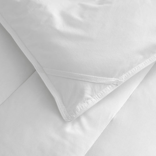Martex Clean Essentials Antimicrobial Comforter Insert, White, Full/Queen