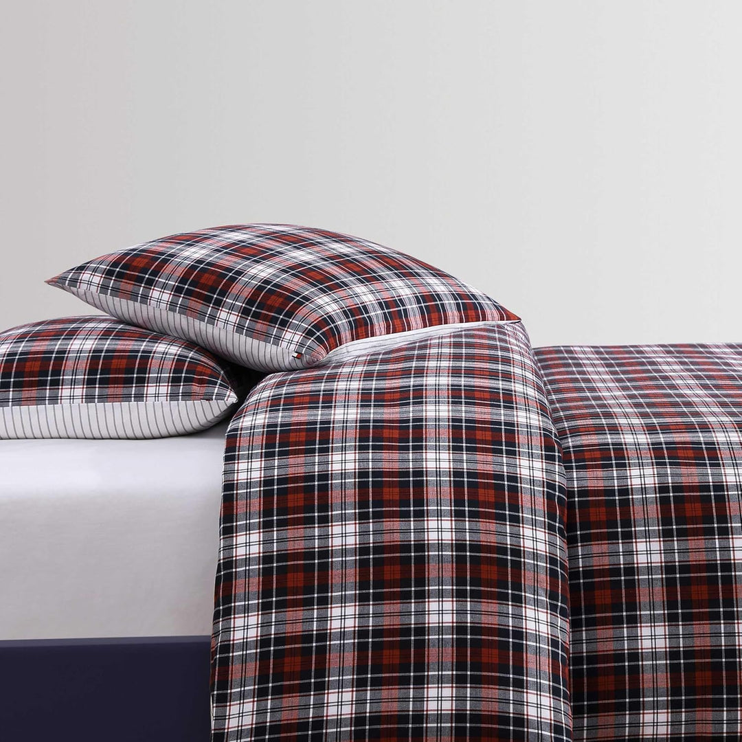 Tommy Hilfiger Tartan Red Comforter Set, Red