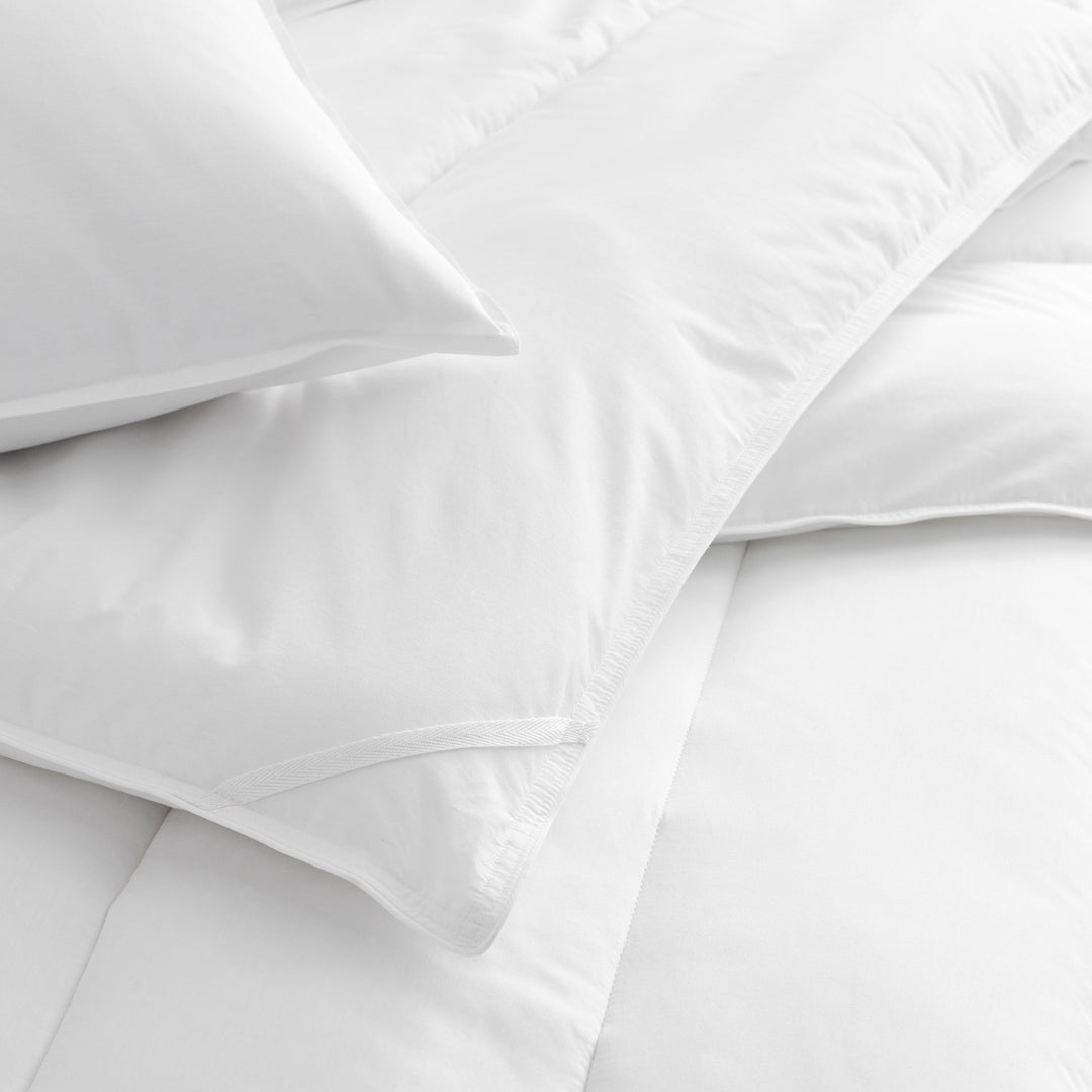 Martex Clean Essentials Antimicrobial Comforter Insert, White, Full/Queen